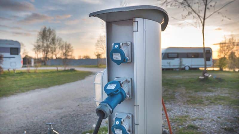 Electricity in motorhomes and caravans: Shore power – but the right way