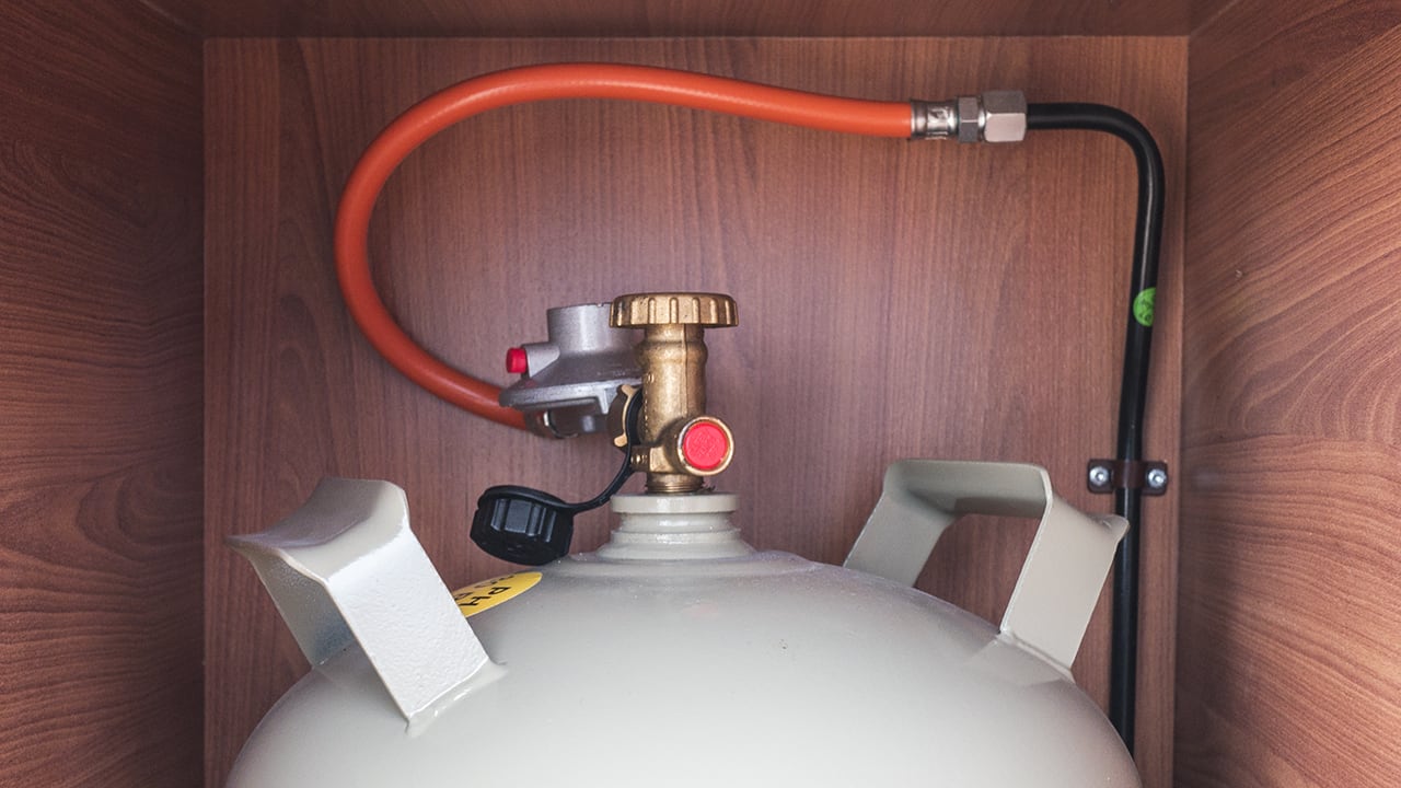 Gas cylinders for camping – variants, filling, safety tips