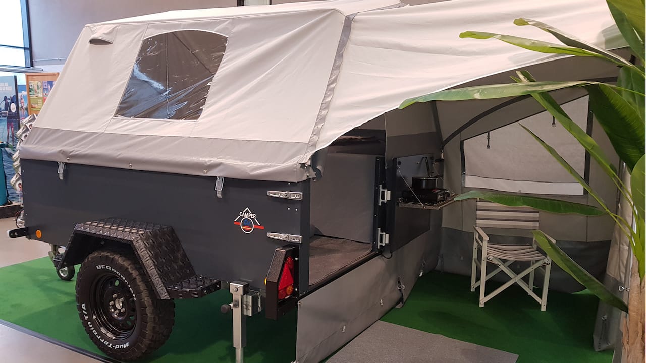 The Cultmobil folding caravan on display (c)Cultmobil