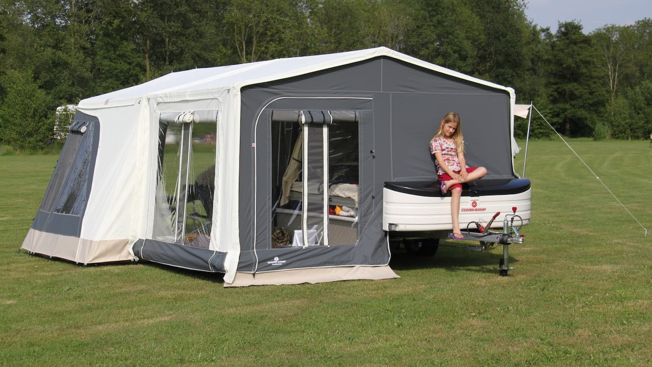 The CmobiCamp folding caravan set up Photo (c)CombiCamp