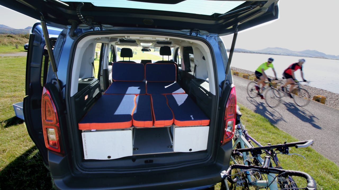 Unfolded camping box Amdro