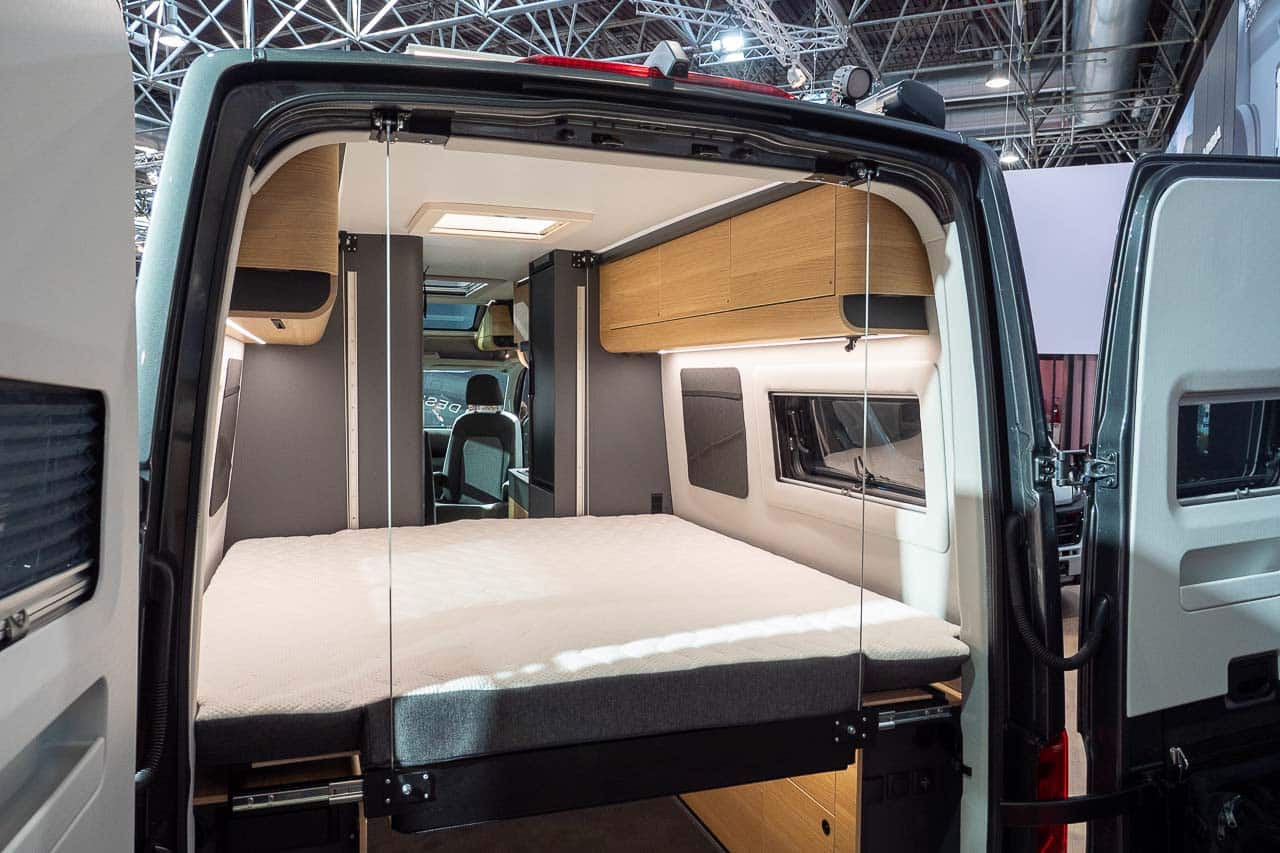 Adria TWIN MAX 680 bed