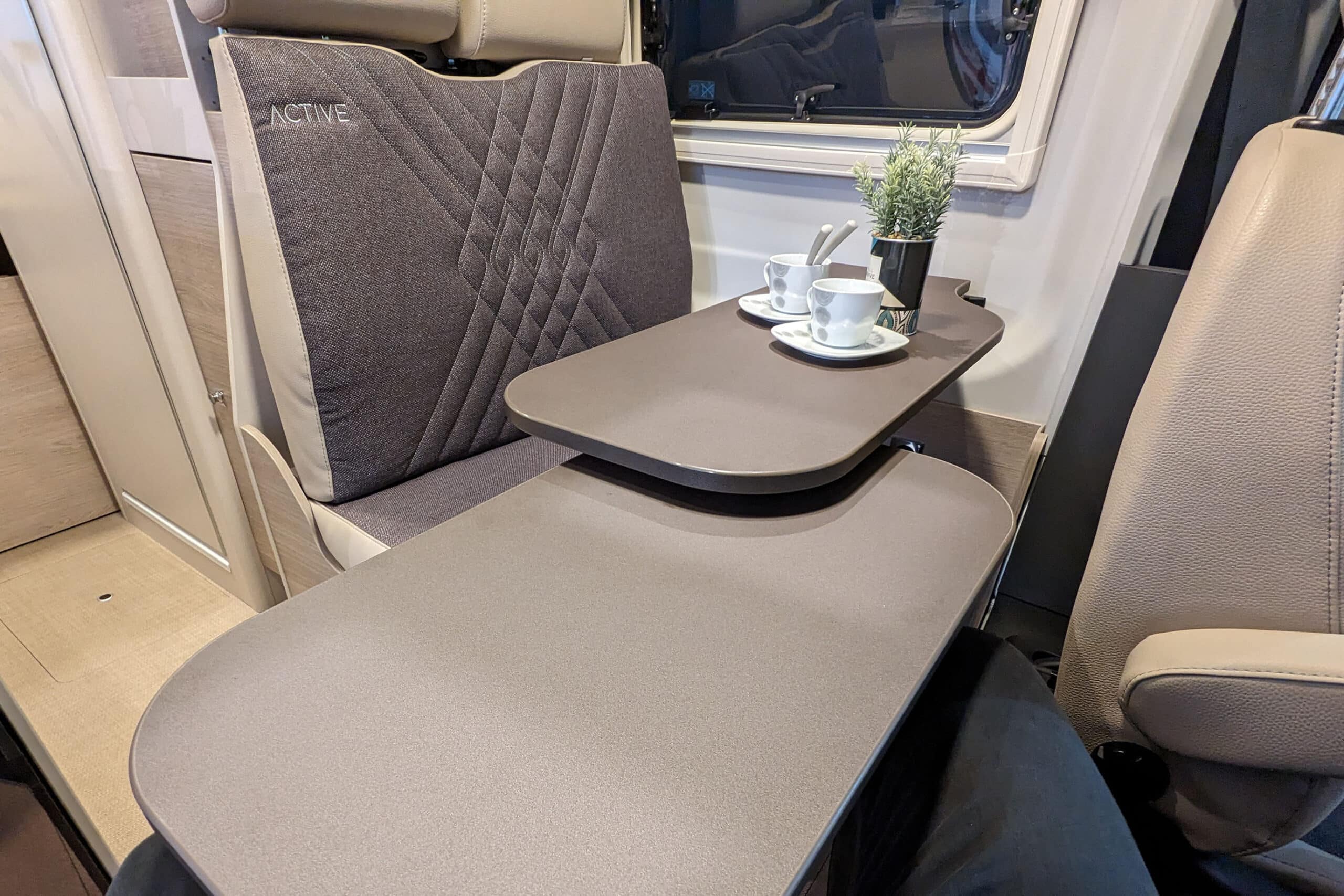 This cozy campervan is equipped with an extra-large bed 2 Bürstner Lineo C 590 table