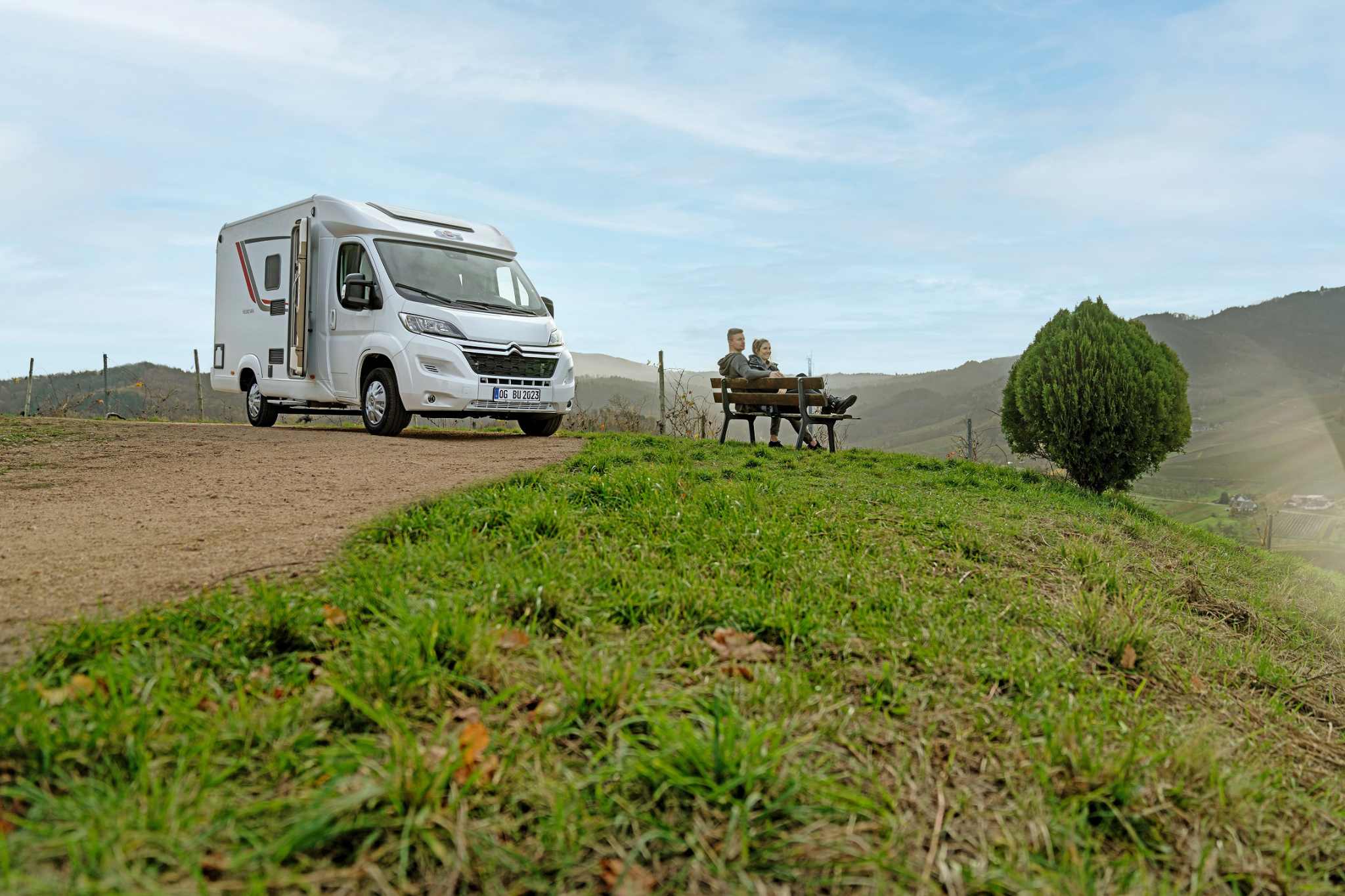 With its narrow body width of 2.20 meters, the Nexxo Van is compact for a semi-integrated vehicle. (c) Bürstner GmbH &amp; Co. KG