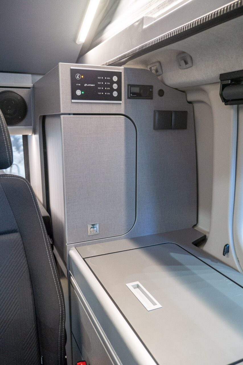 Nissan Primestar Seaside by Dethleffs: flexible mini camper with four berths and modular design 6 nissan primestar seaside by dethleffs kleinerschrank