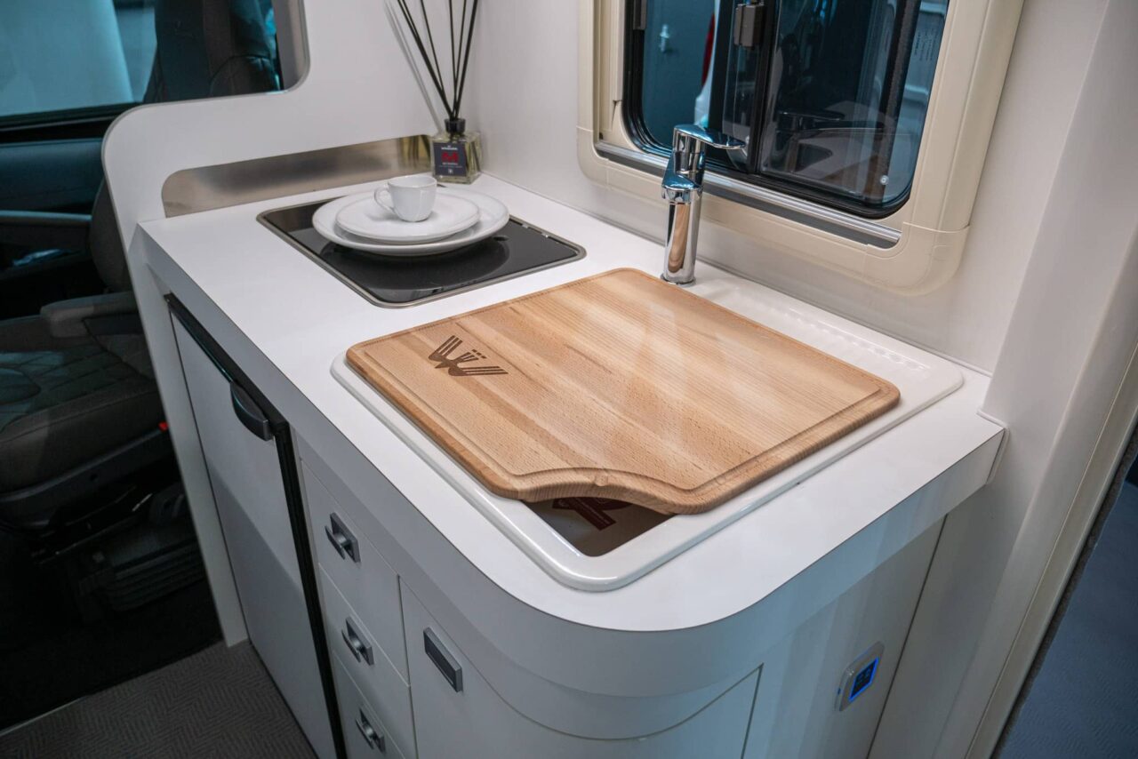 Highlights at Caravan Salon 2023: Innovations at the world's largest camping trade fair 20 Wingamm Oasi 610 M Caravan Salon 2023 kitchen module