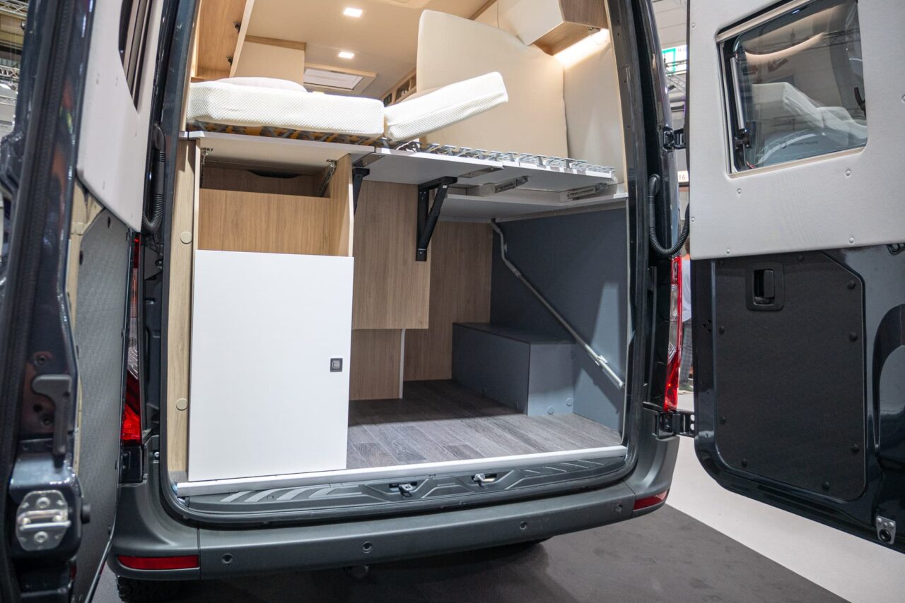 Yucon K-peak 6.0 BD (2024): Off-road panel van based on Mercedes-Benz Sprinter. 7 yucon k peak 6.0 bd stauraum