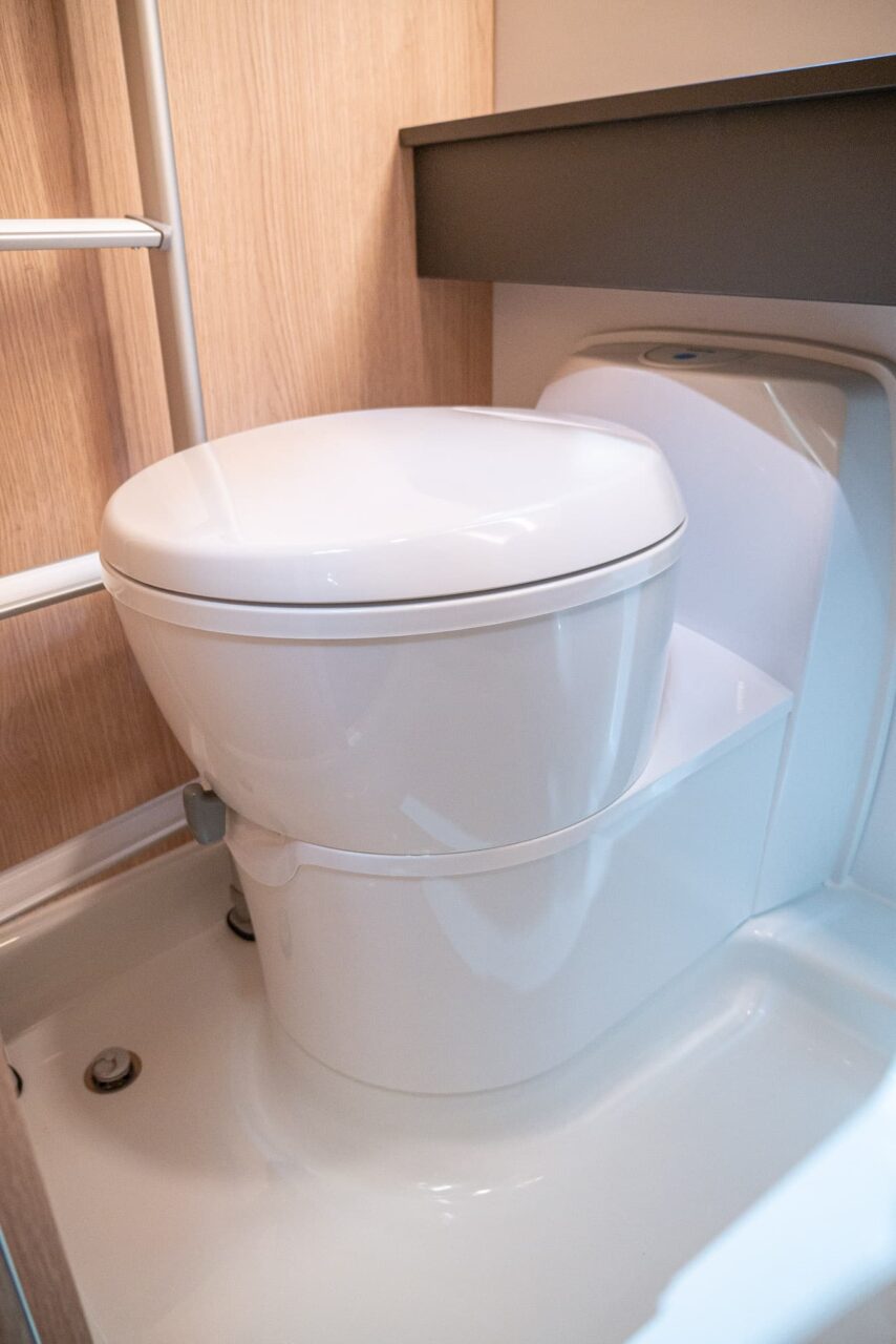 adria aviva lite 360 dk toilette