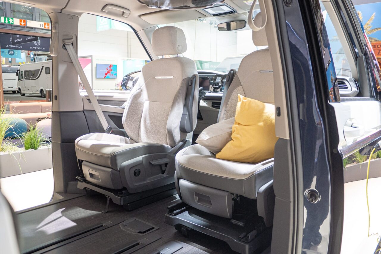 VW Multivan California CONCEPT: geräumig und gleichzeitig kompakt - mit 360°-Tour! 3 vw multivan california fahrerkabine eingangsturen