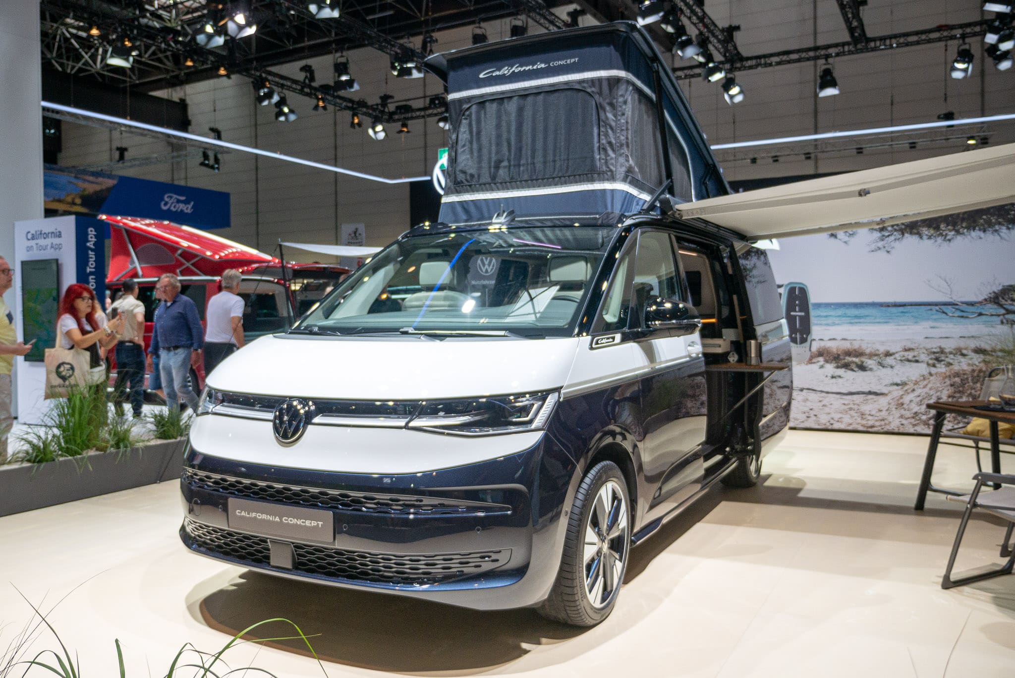 VW Multivan California CONCEPT: World premiere of the concept study at the Caravan Salon – with 360° tour!