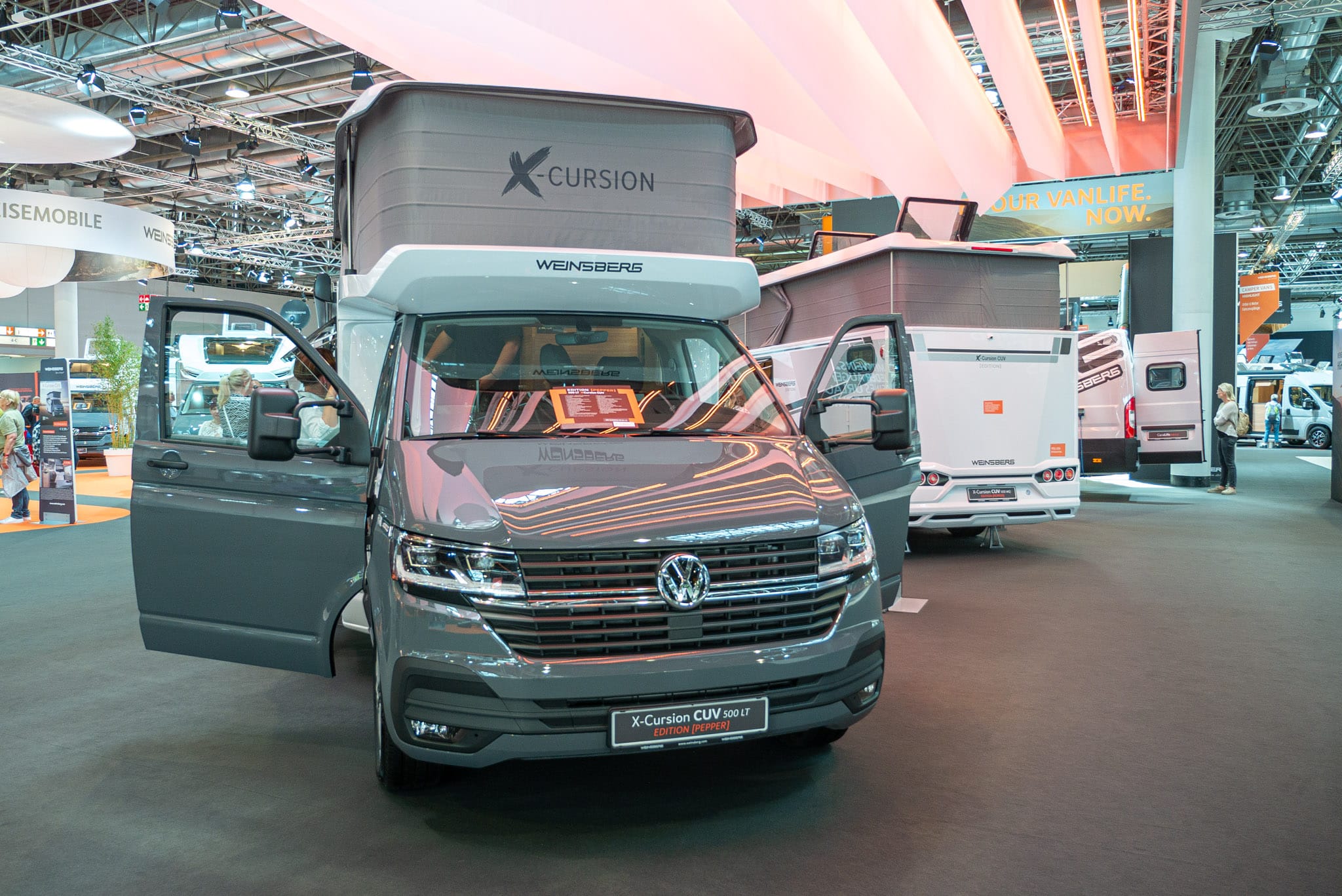 Weinsberg X-Cursion CUV 500 LT (2024): semi-integrated motorhome based on Bulli with electric lifting roof – with 360° tour!