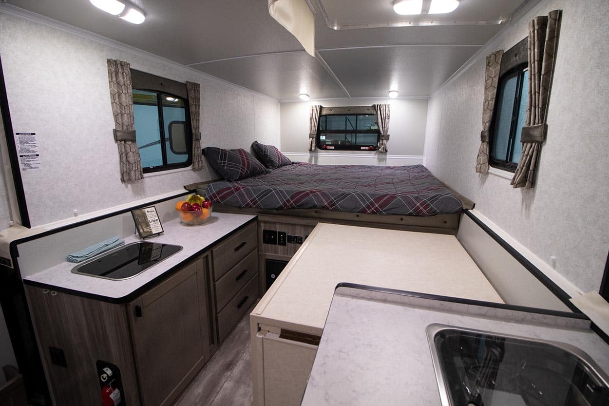 TrailManor 2518 Interior