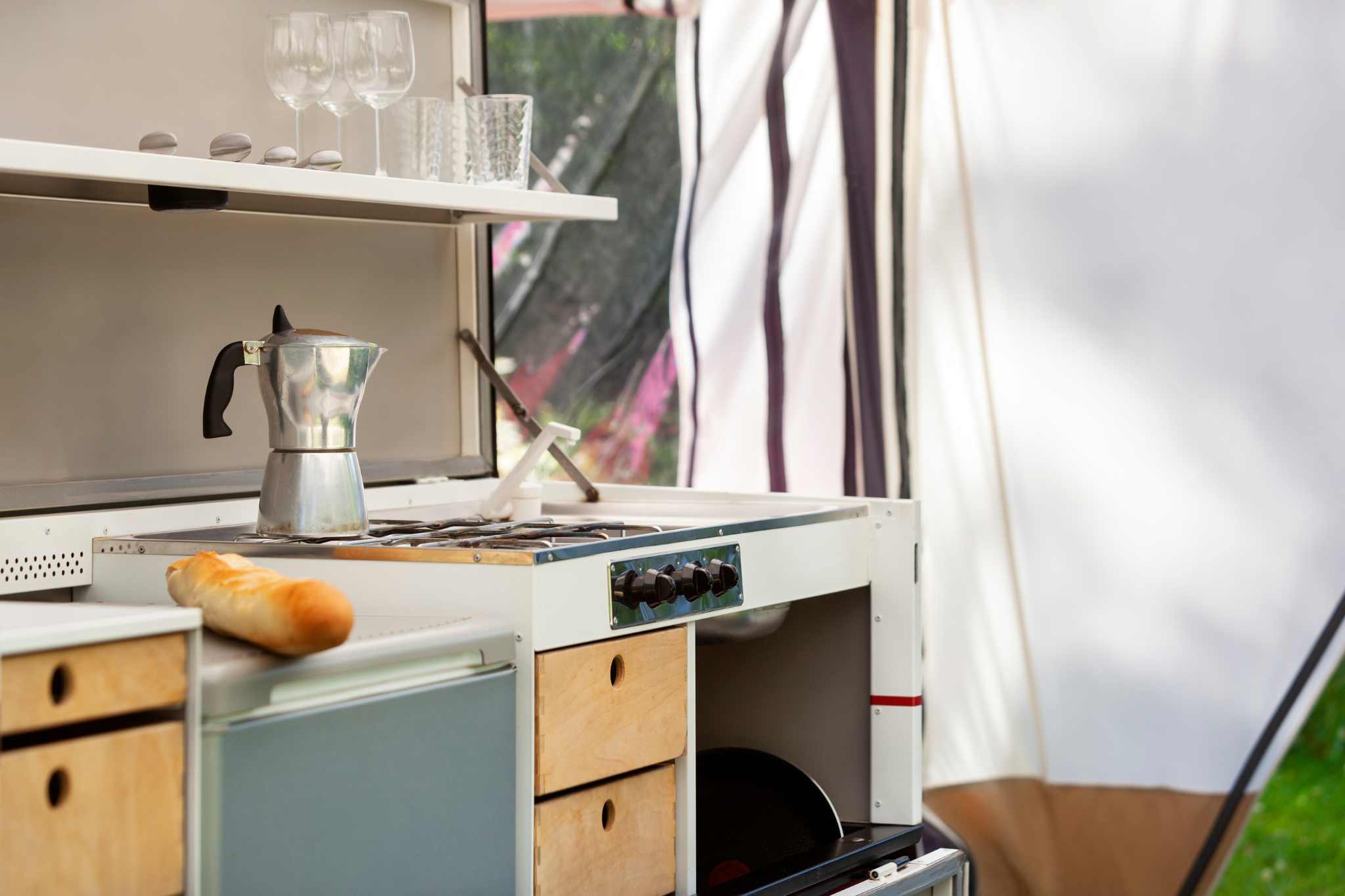 The right awning equipment for a comfortable camping vacation