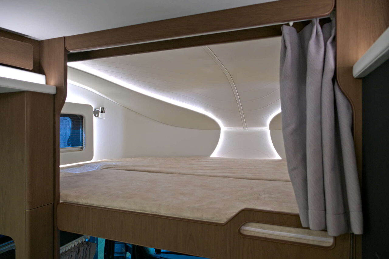 Deddle RV Carbonic Liner 78 - Alcove bed Caravan Salon 2024