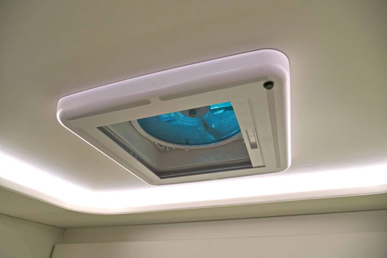Deddle RV Carbonic Liner 78 - Air conditioning Caravan Salon 2024
