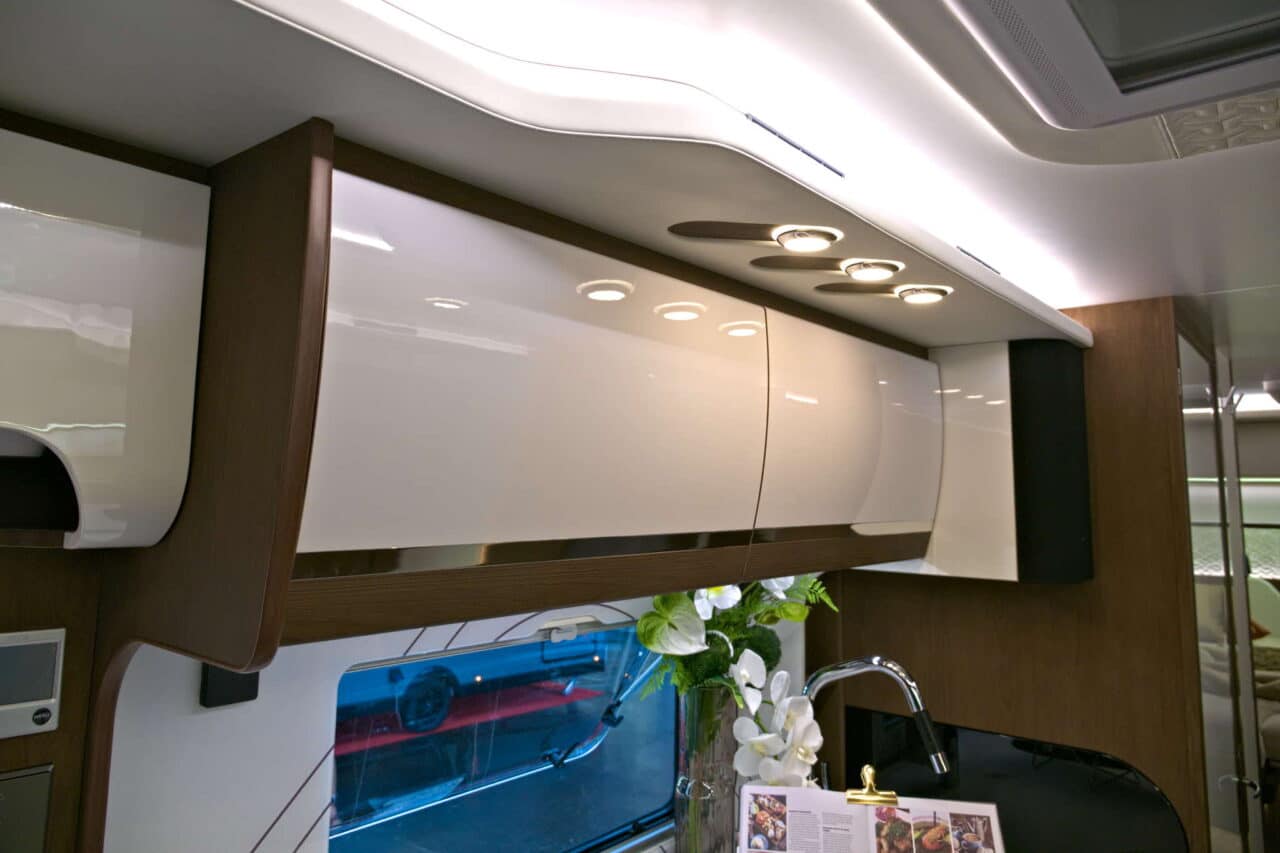 Deddle RV Carbonic Liner 78 - Cabinets Caravan Salon 2024