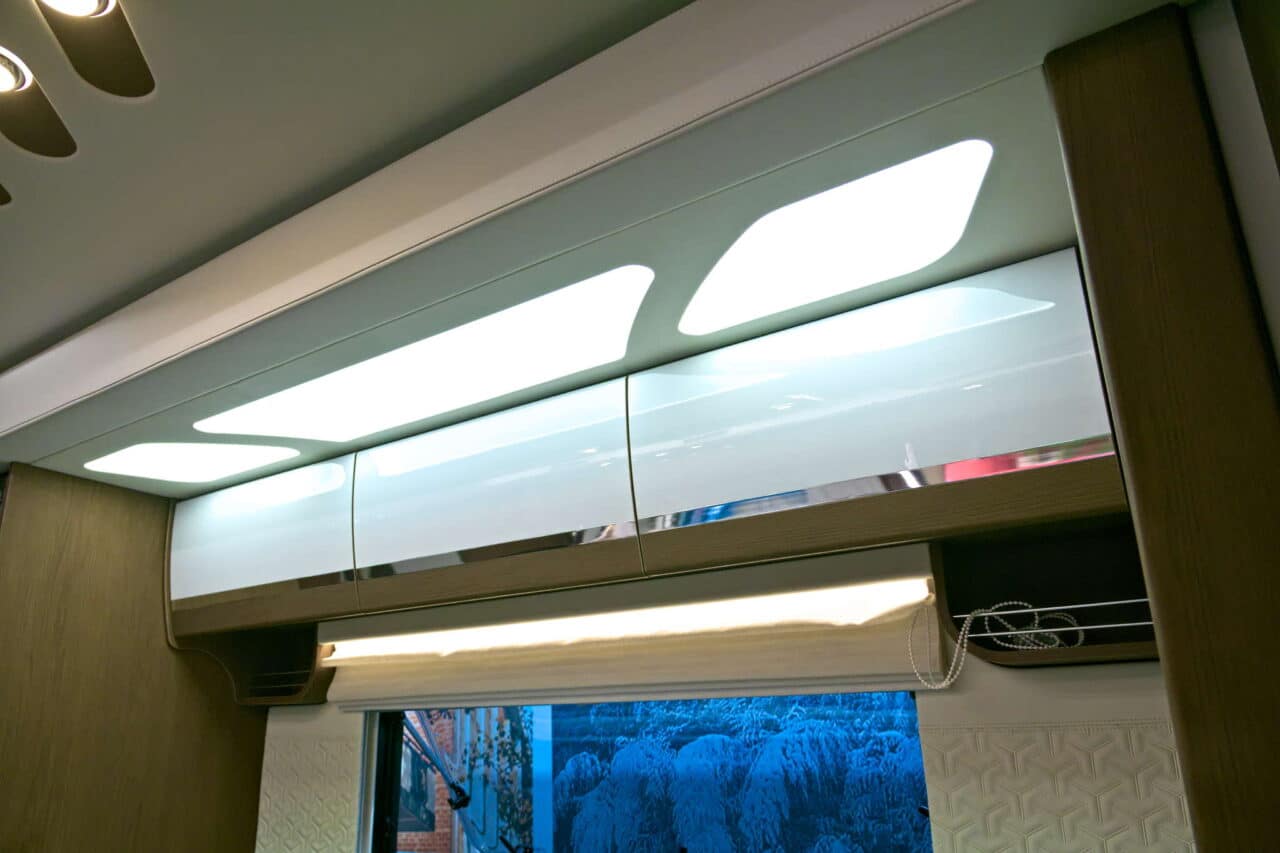 Deddle RV Carbonic Liner 78 - Cabinets Caravan Salon 2024