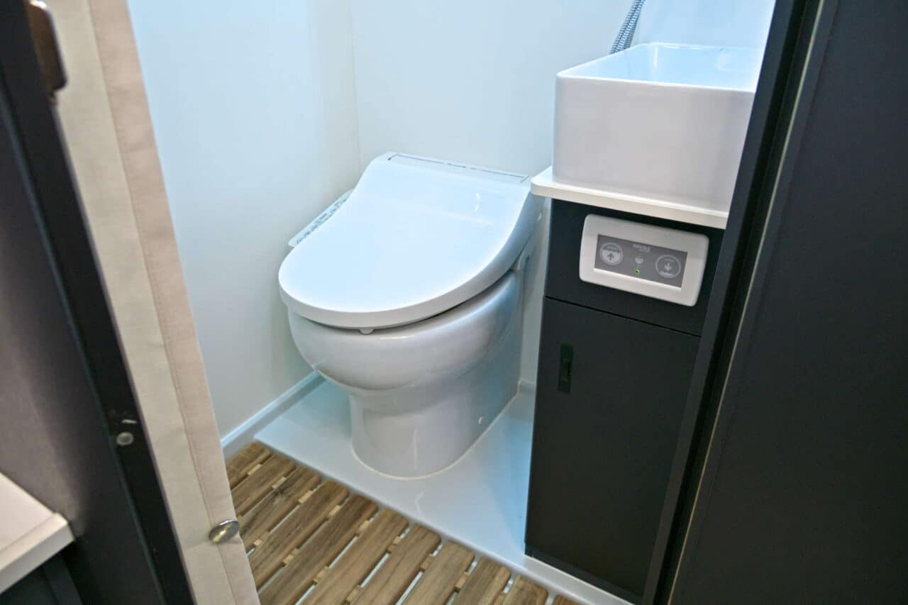 deddle rv easy tour e max bad 1