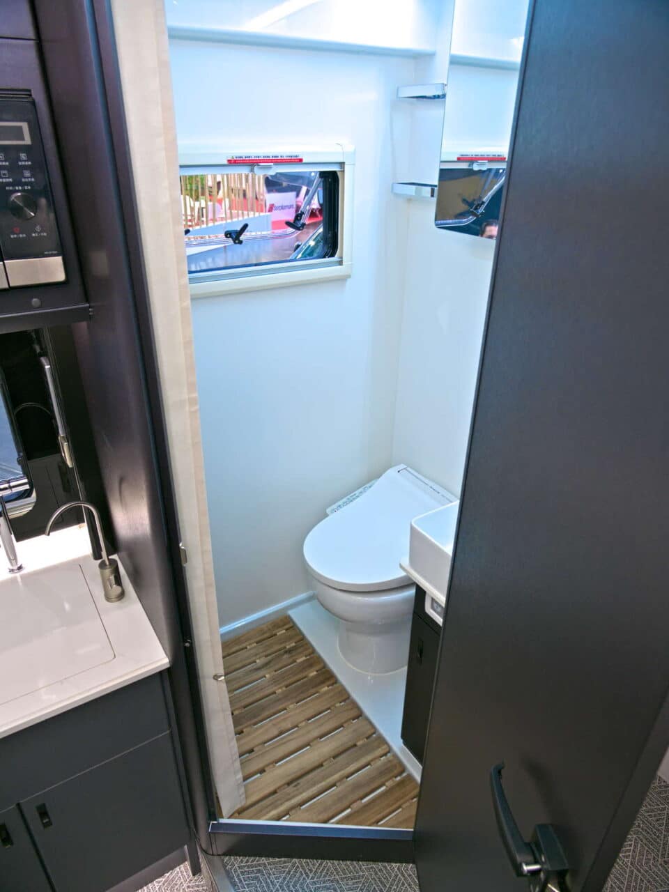 deddle rv easy tour e max bad 3