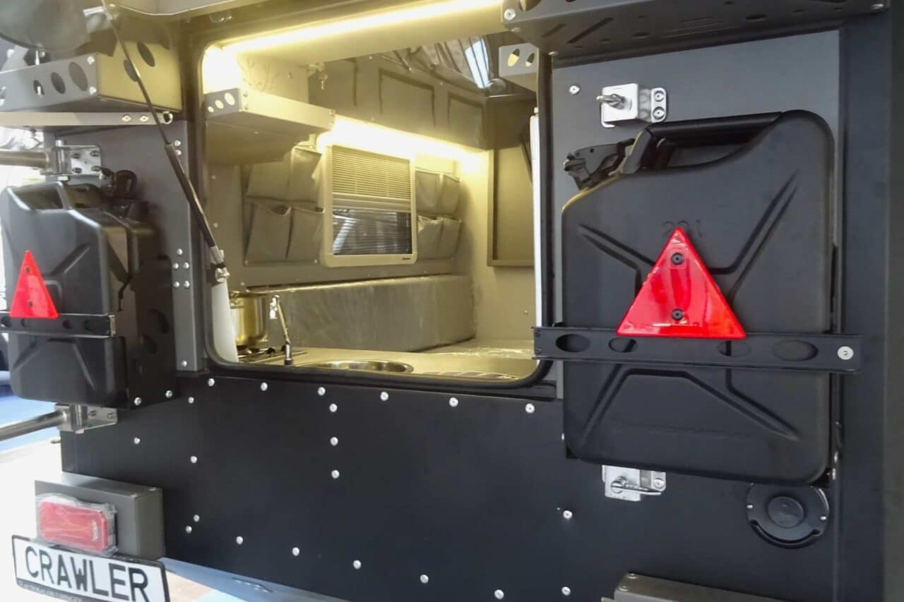 Caravan Turkey Crawler-458i_Outdoor tailgate