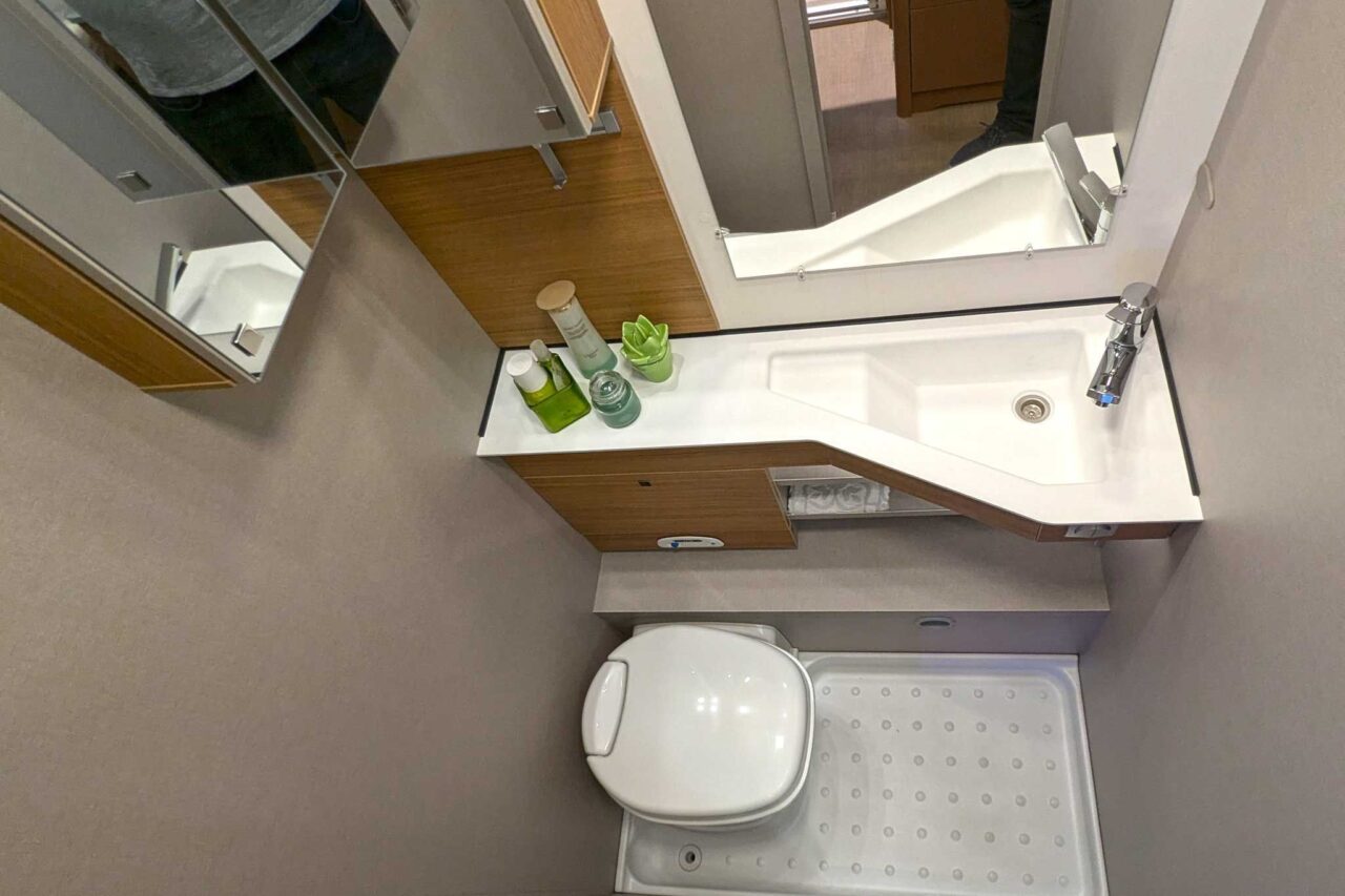 buerstner averso plus 520 tl bad caravan salon 2024 c stefan blanz