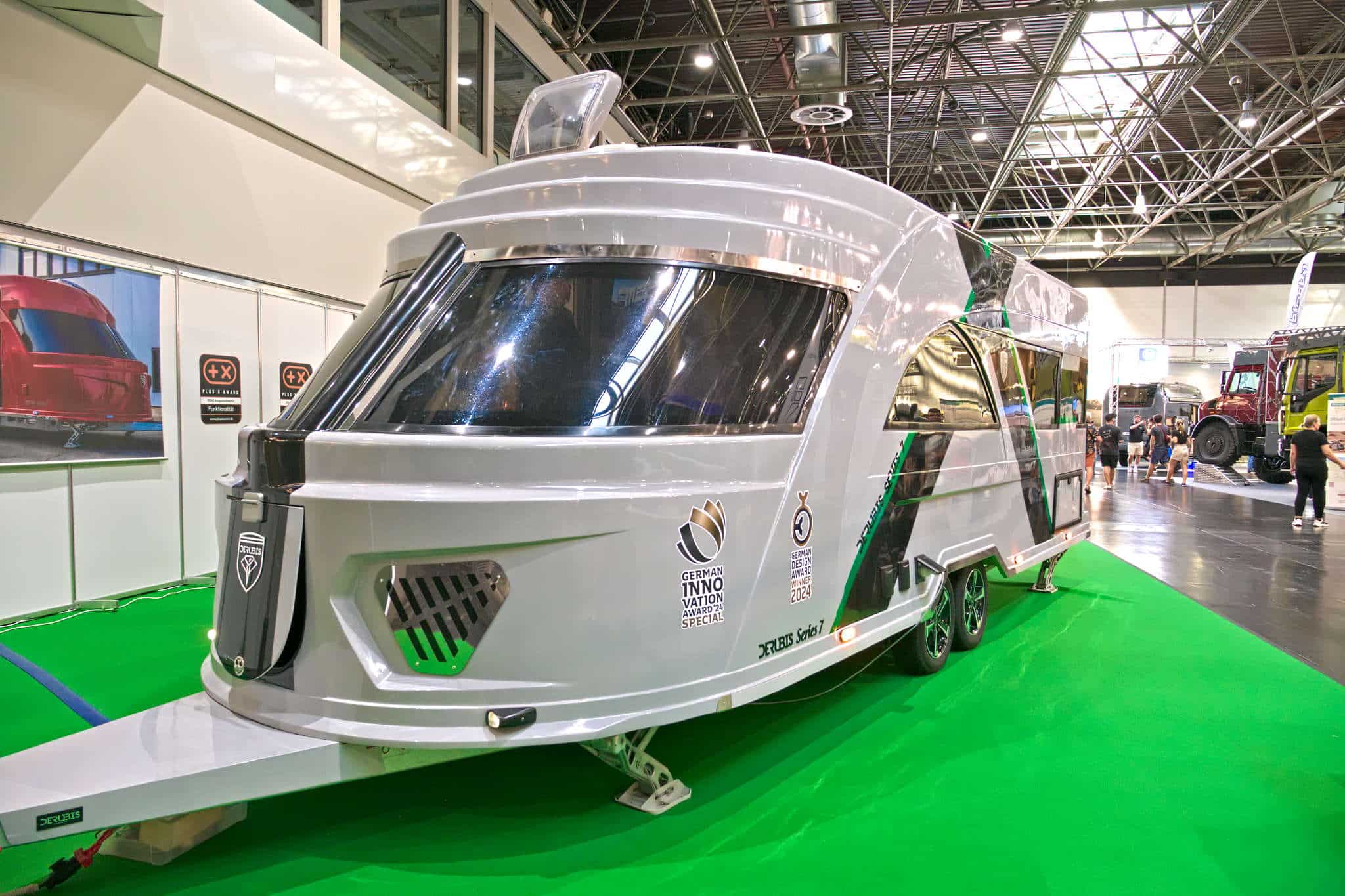 Derubis Series 7 (2025): Luxury caravan with monocoque body and ambient lighting