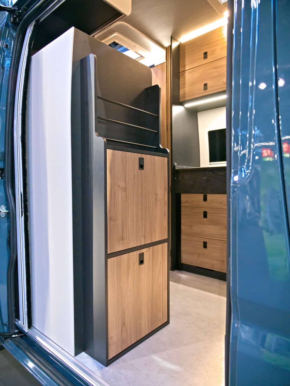 FURGOK X-LOUNGE 600+ (2025) Entrance Caravan Salon 2024