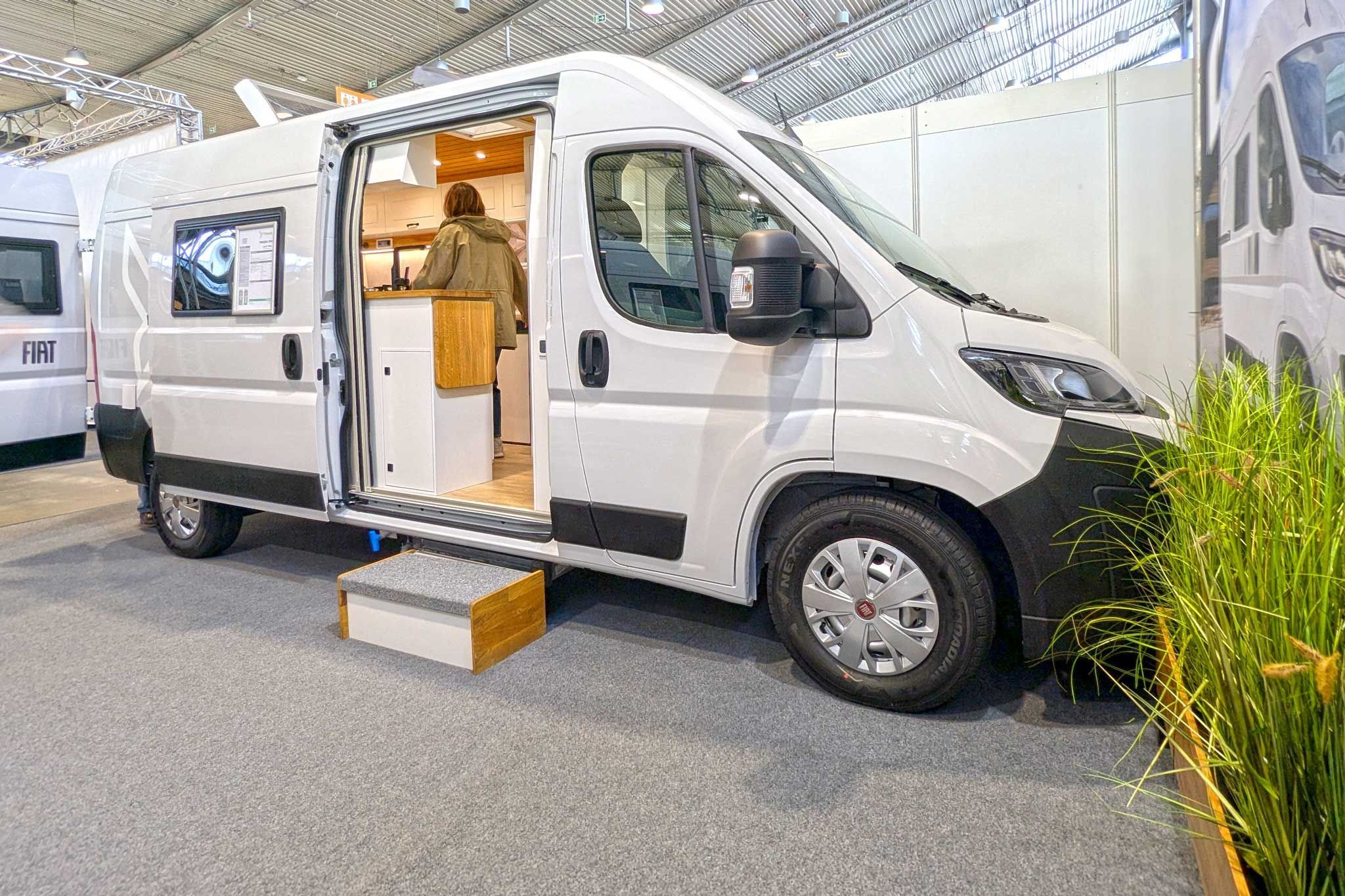 Affinity Freedo (2025): Unconventional panel van with country house charm