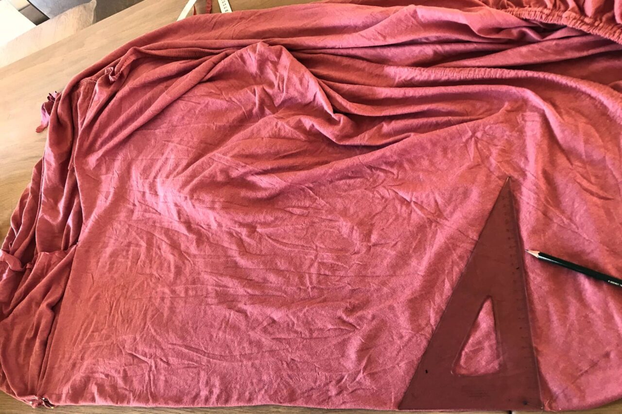 Mattress with special dimensions? How to sew a suitable fitted sheet for motorhomes and caravans! 4 spannbettlaken wohnmobil selbst naehen Ecken anzeichnen