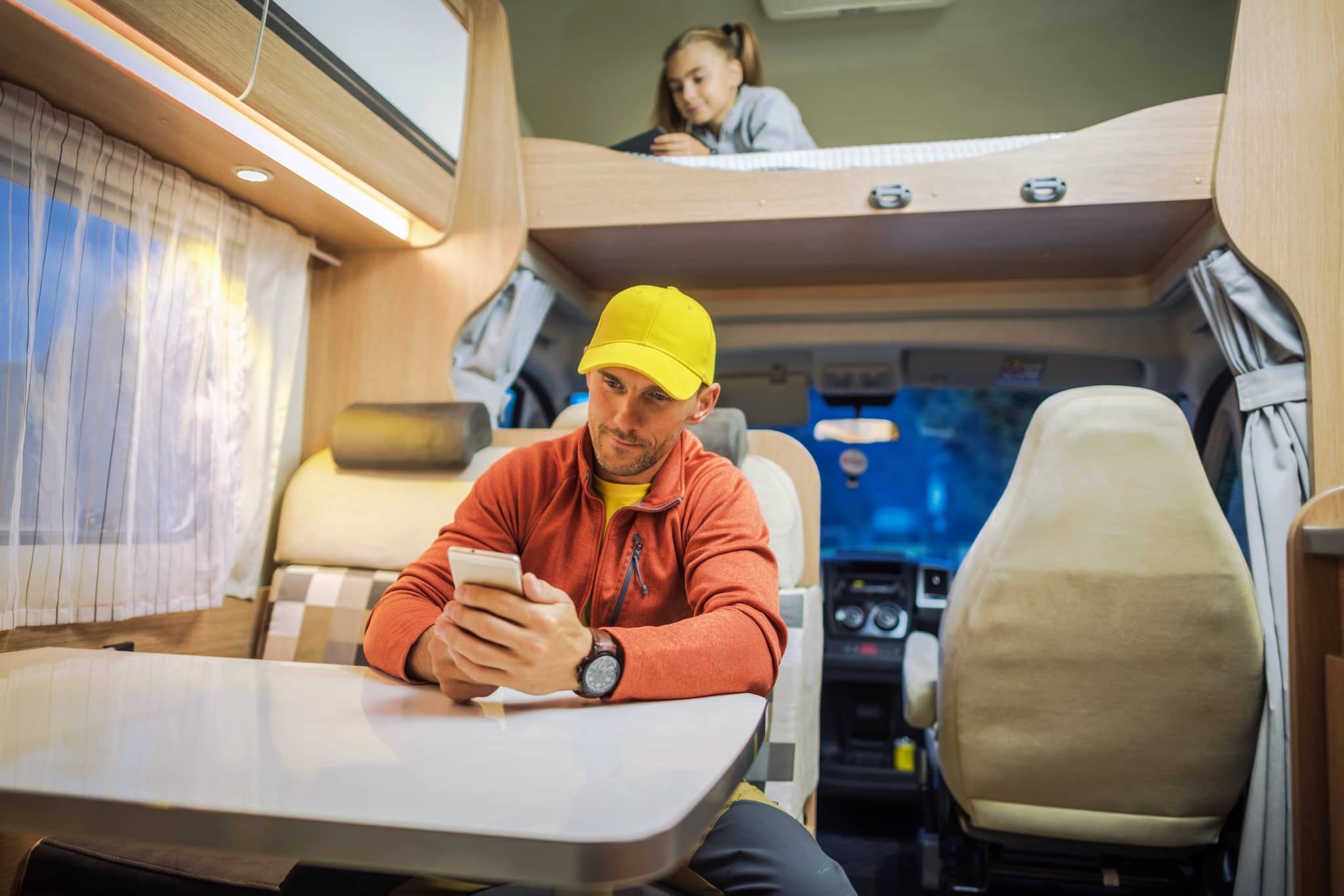 Power supply in the motorhome becomes smart: full control via cell phone with the AL-KO VTE Oanda Smart System