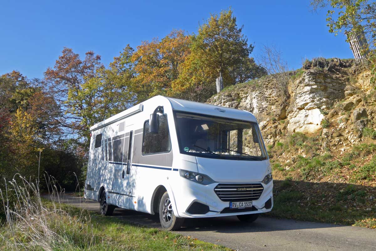 The chassis fits elegantly around the tires of the Fiat Ducato base vehicle